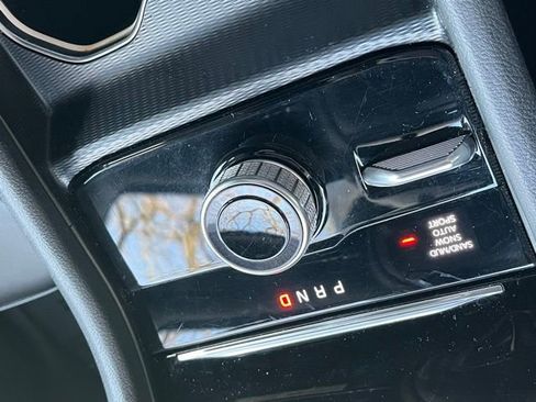 Used 2024 Jeep Grand Cherokee Limited image 15