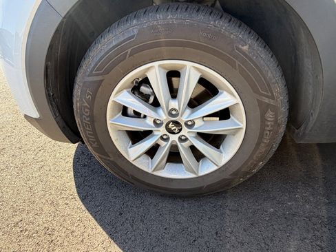 Certified 2020 Kia Sorento LX image 6