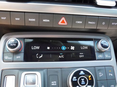 Used 2024 Hyundai Palisade Calligraphy AWD/4WD image 32