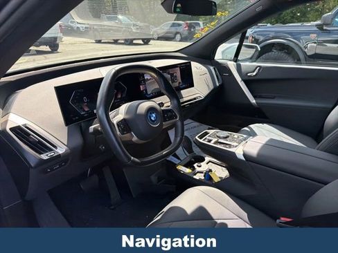 Used 2024 BMW iX xDrive50 w/ Sport Package AWD/4WD image 4