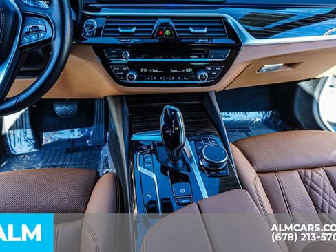 Used 2023 BMW 530i xDrive w/ Premium Package image 39