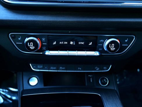 Used 2021 Audi Q5 Premium Plus w/ Premium Plus Package image 29