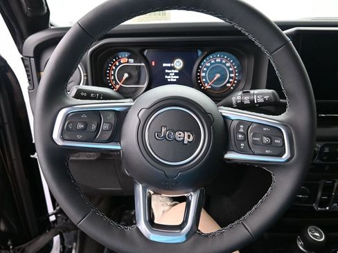 New 2025 Jeep Wrangler Unlimited Sahara image 15