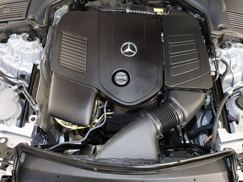 Used 2024 Mercedes-Benz CLE 300 4MATIC Cabriolet image 39