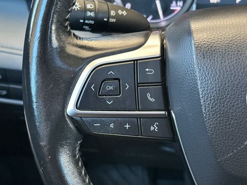 Used 2021 Toyota Highlander XLE AWD/4WD image 27
