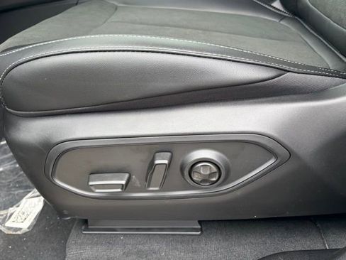 New 2026 Jeep Grand Cherokee Altitude image 16