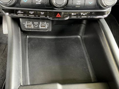 Used 2023 Dodge Durango SXT Launch Edition AWD/4WD image 15
