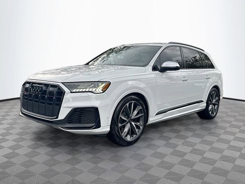Used 2021 Audi SQ7 Premium Plus w/ Driver Assistance Package image 2