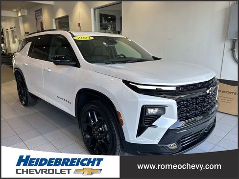 Used 2024 Chevrolet Traverse RS w/ LPO, Floor Liner Package AWD/4WD image 1
