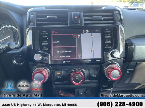 Used 2020 Toyota 4Runner Venture w/ Moonroof Package image 17