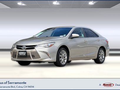 Used 2017 Toyota Camry SE w/ Moonroof Package