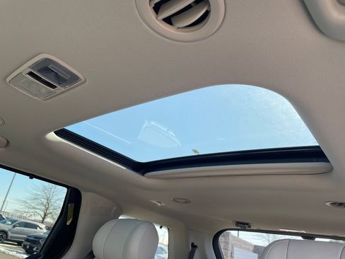 New 2026 Kia Carnival SX Prestige image 28