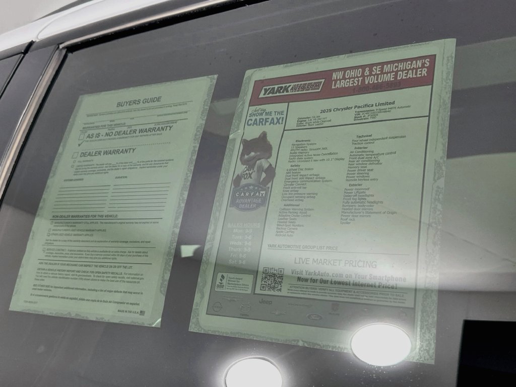 Certified 2025 Chrysler Pacifica Limited FWD image 15