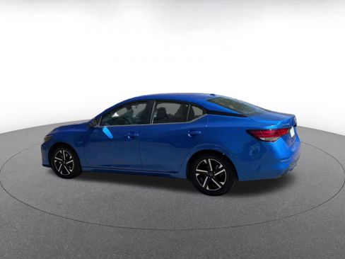 Used 2025 Nissan Sentra SV FWD image 10