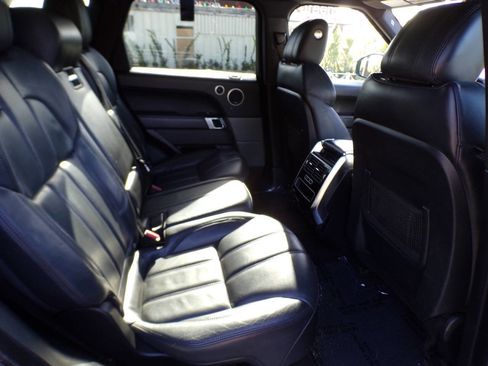 Used 2017 Land Rover Range Rover Sport HSE image 13