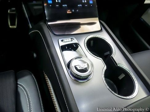 New 2026 Cadillac Vistiq Luxury image 19
