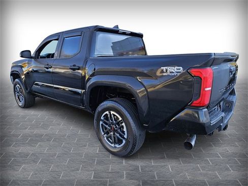 Used 2024 Toyota Tacoma TRD Sport image 5