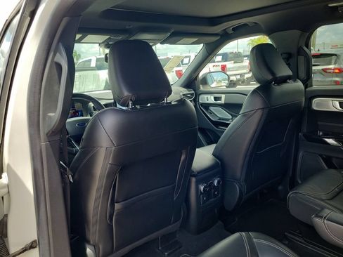 Used 2022 Ford Explorer ST w/ Equipment Group 401A AWD/4WD image 12
