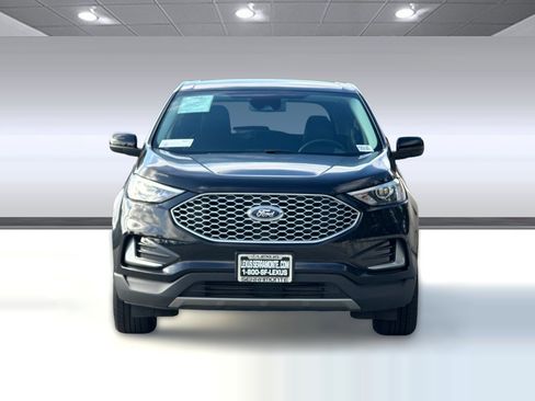 Used 2023 Ford Edge SEL image 5