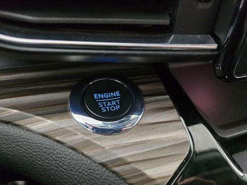 Used 2023 Ford Explorer Limited image 31