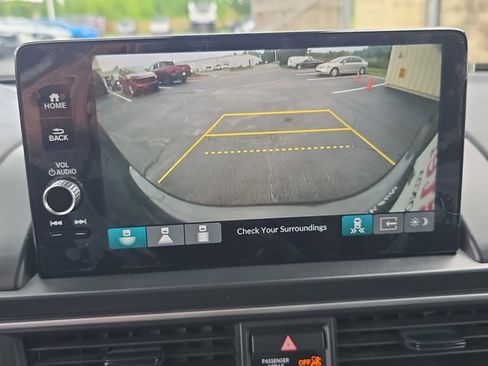 Used 2025 Honda Pilot EX-L image 22