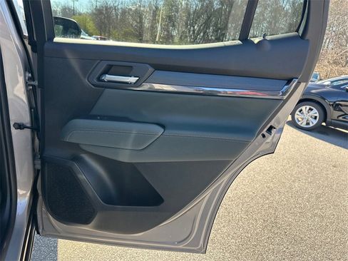 New 2026 GMC Terrain AT4 w/ Convenience Package III image 17