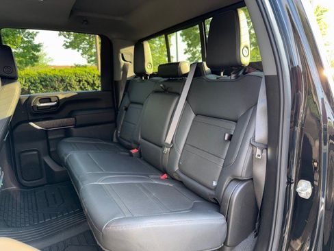 Used 2022 GMC Sierra 3500 Denali w/ Denali Ultimate Package AWD/4WD image 13