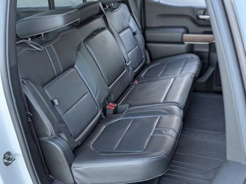 Used 2019 Chevrolet Silverado 1500 High Country image 19