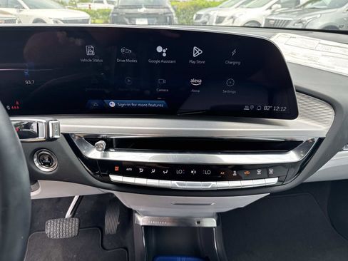 New 2025 Cadillac Lyriq Sport image 25