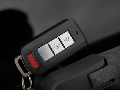 Used 2016 Mitsubishi Outlander SE AWD/4WD image 56