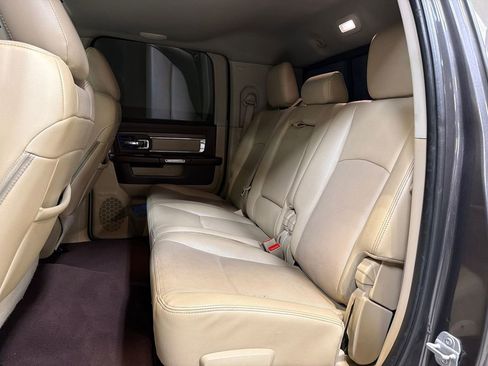 Used 2014 RAM 3500 Laramie w/ Convenience Group AWD/4WD image 27