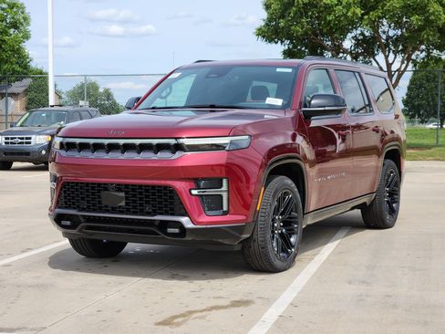 New 2026 Jeep Grand Wagoneer Limited AWD/4WD image 2