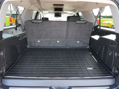 Used 2020 Chevrolet Suburban Premier AWD/4WD image 27