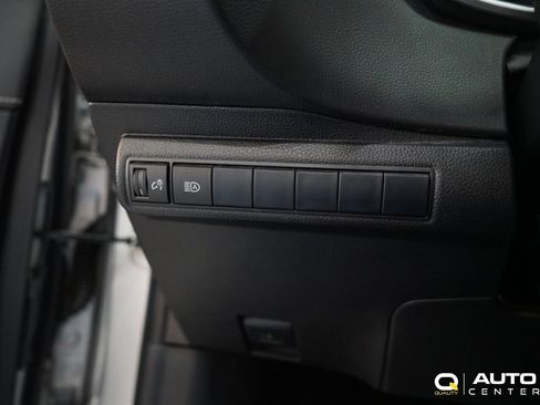 Used 2019 Toyota Corolla XSE FWD image 20