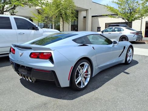Used 2017 Chevrolet Corvette Stingray Coupe RWD image 9