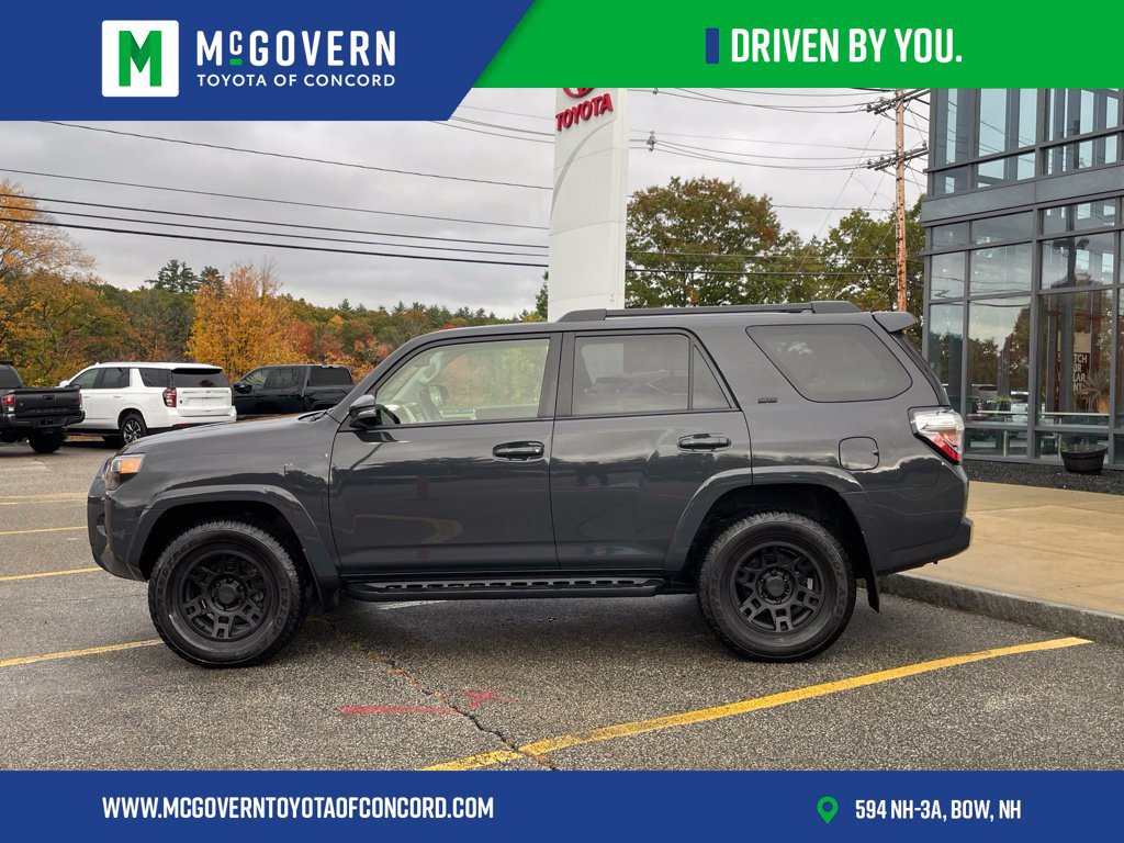 Used 2024 Toyota 4Runner SR5 Premium AWD/4WD image 2