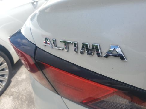 Used 2019 Nissan Altima 2.5 SV FWD image 7