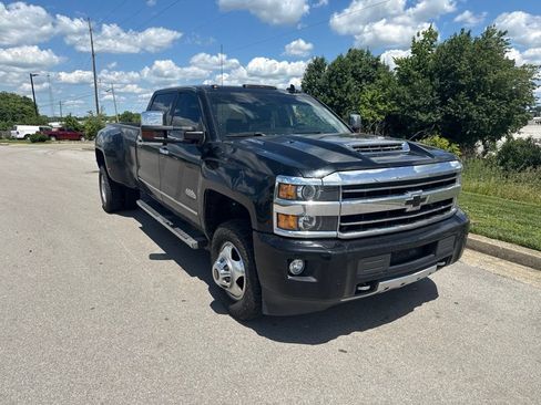 Used 2019 Chevrolet Silverado 3500 High Country w/ Duramax Plus Package AWD/4WD image 2
