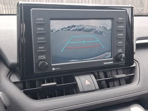 Used 2020 Toyota RAV4 XLE w/ Convenience Package AWD/4WD image 18