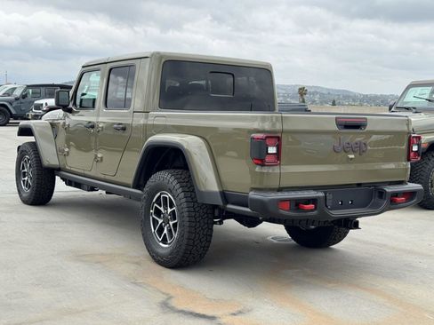 New 2026 Jeep Gladiator Rubicon w/ Steel Power Dome Hood Package AWD/4WD image 4