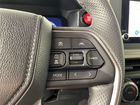 Used 2024 Toyota Tacoma TRD Sport AWD/4WD image 10