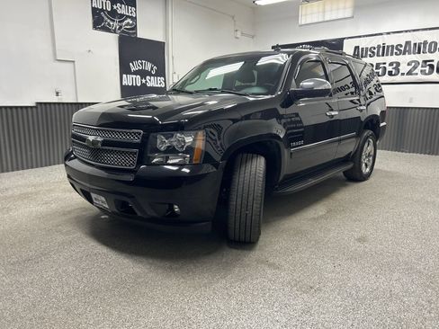 Used 2014 Chevrolet Tahoe LTZ AWD/4WD image 3