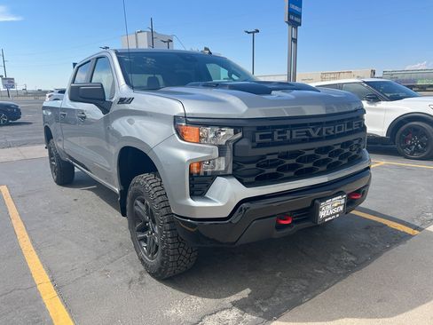 New 2026 Chevrolet Silverado 1500 Custom Trail Boss w/ LPO, Dark Essentials Package image 1