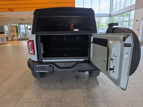 Used 2023 Ford Bronco Outer Banks AWD/4WD image 32