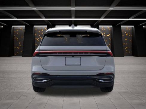 New 2026 Lincoln Nautilus Premier AWD/4WD image 5