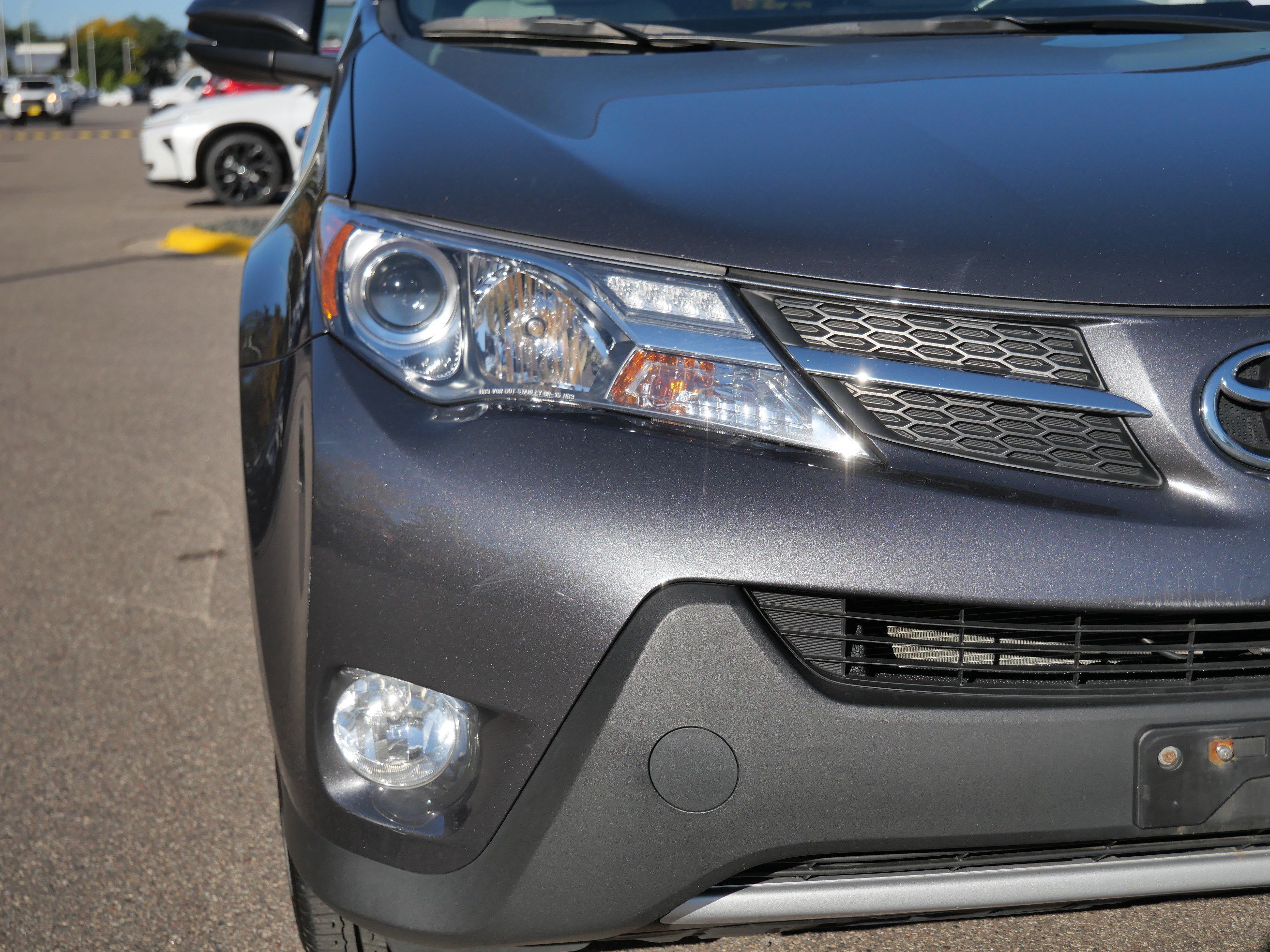 Used 2014 Toyota RAV4 Limited w/ Technology Package AWD/4WD image 16