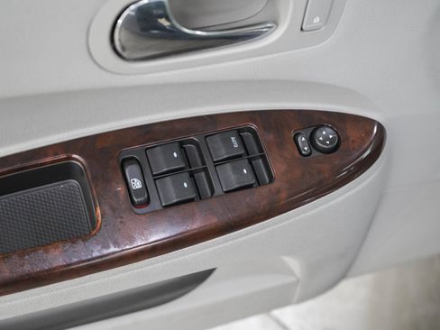Used 2009 Buick LaCrosse CXL w/ Driver Confidence Package FWD image 18