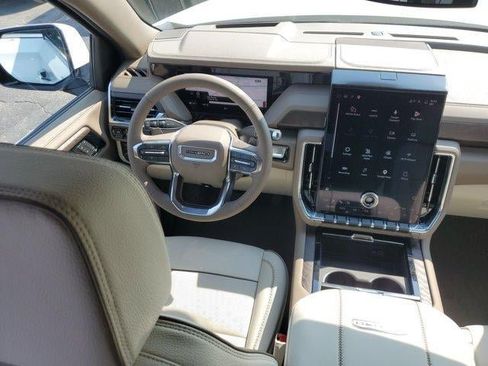 New 2026 GMC Yukon Denali w/ Sun & Power Step Package AWD/4WD image 11