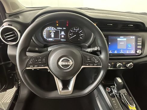 Used 2023 Nissan Kicks SV FWD image 17