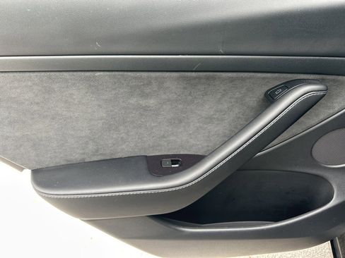 Used 2023 Tesla Model 3 Standard Range image 12